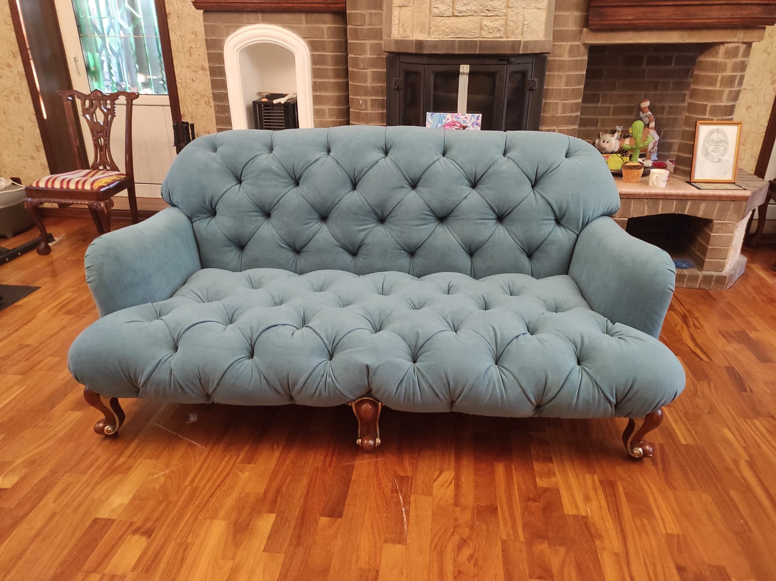 Обивка дивана. Петрово-Дальнее