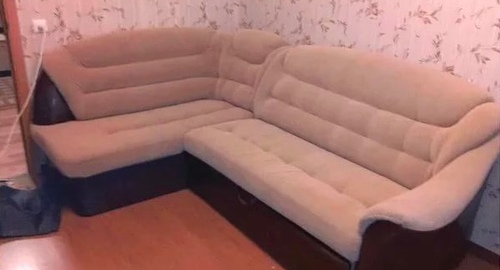 Перетяжка углового дивана. Петрово-Дальнее